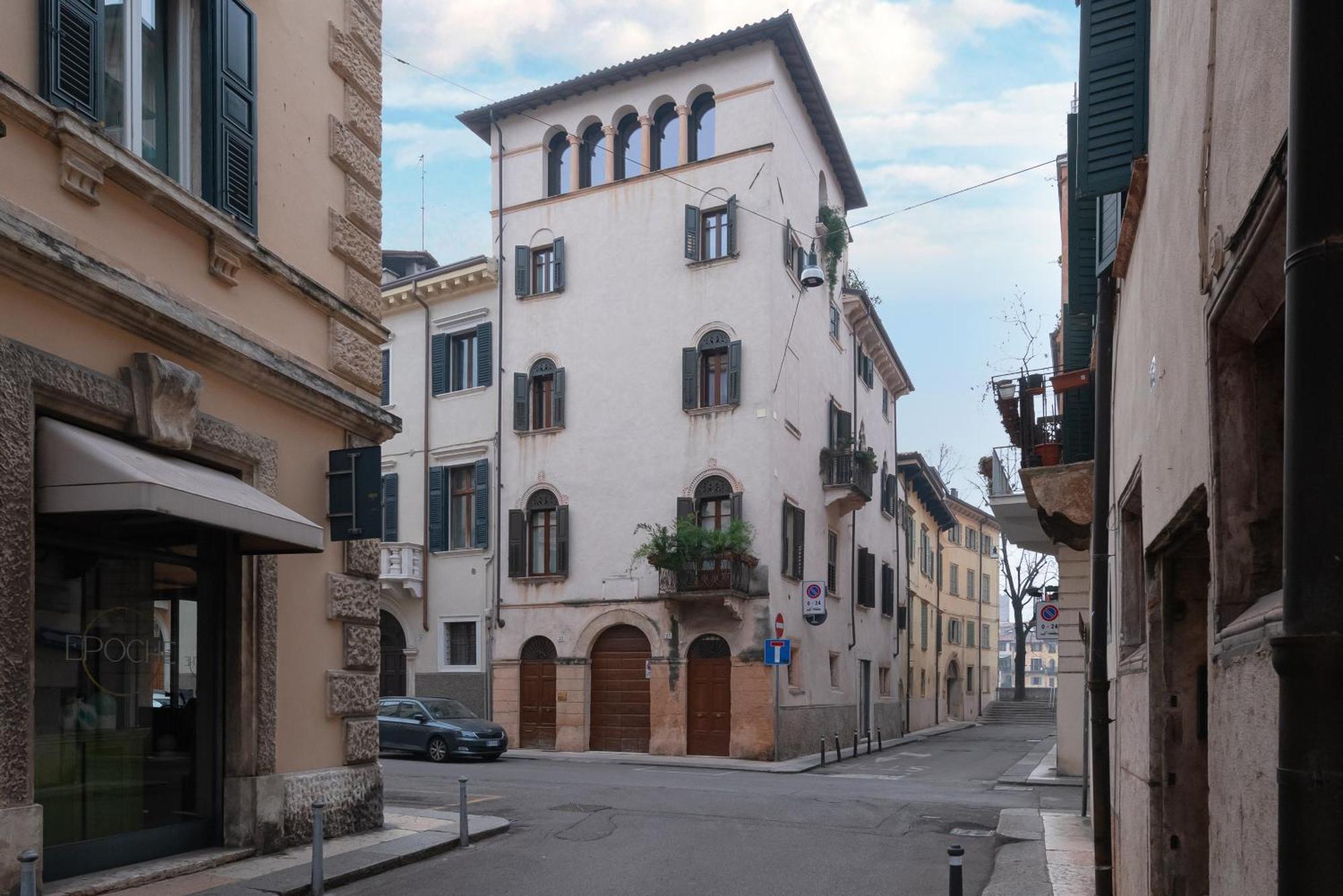Residenza Roccamaggiore Верона Екстер'єр фото