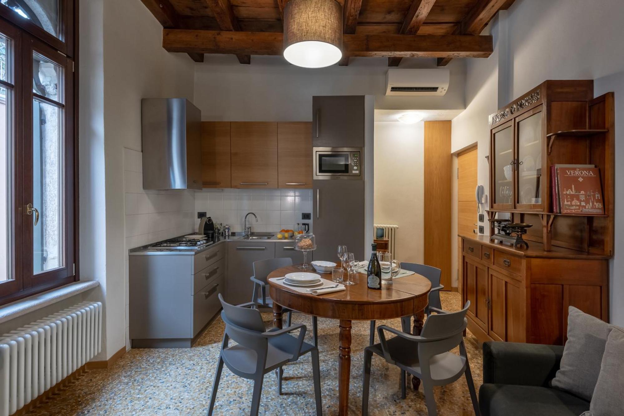 Residenza Roccamaggiore Верона Екстер'єр фото